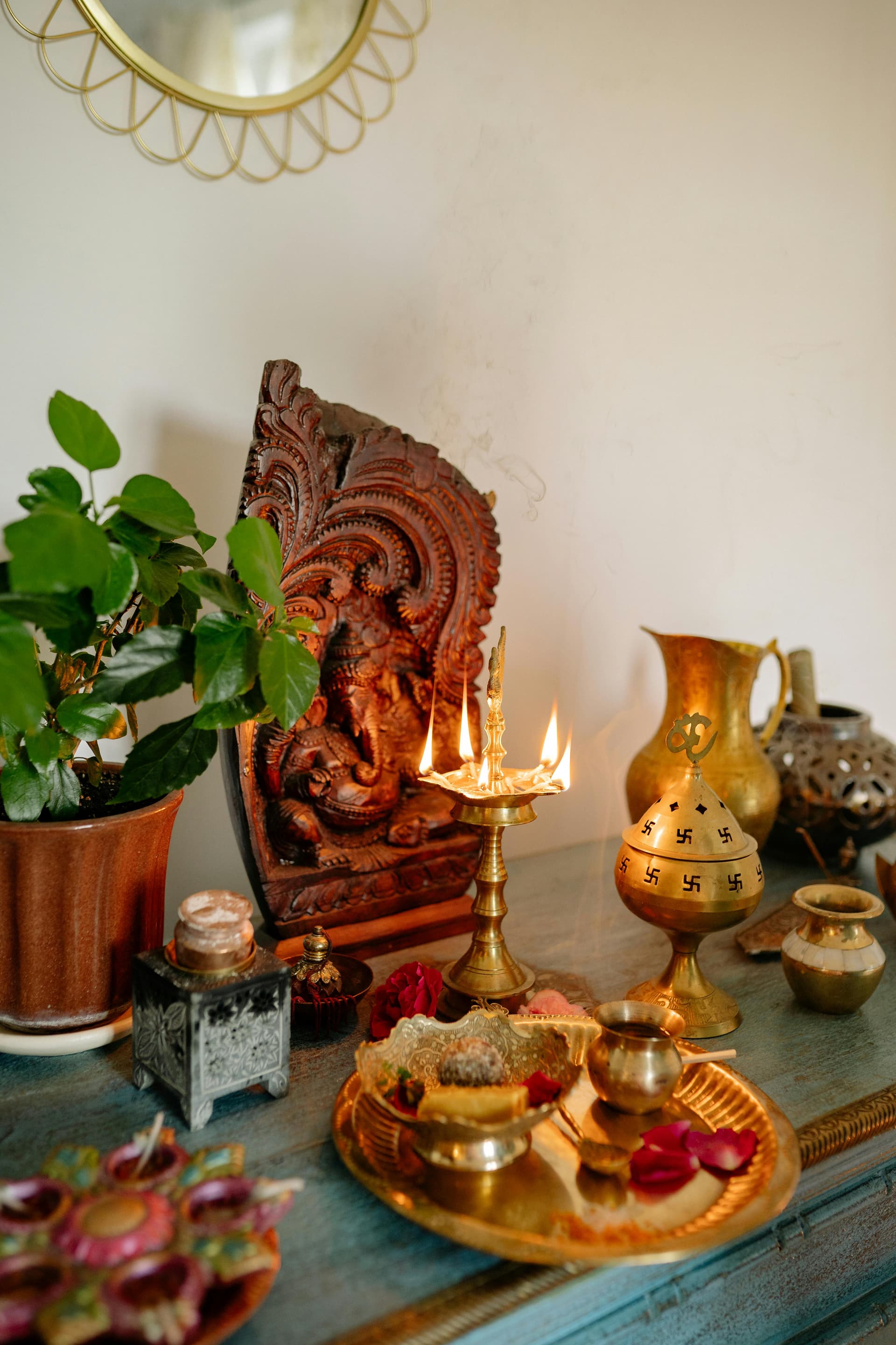 A calm, sunlit therapy room inside Bansapti Ayurveda.